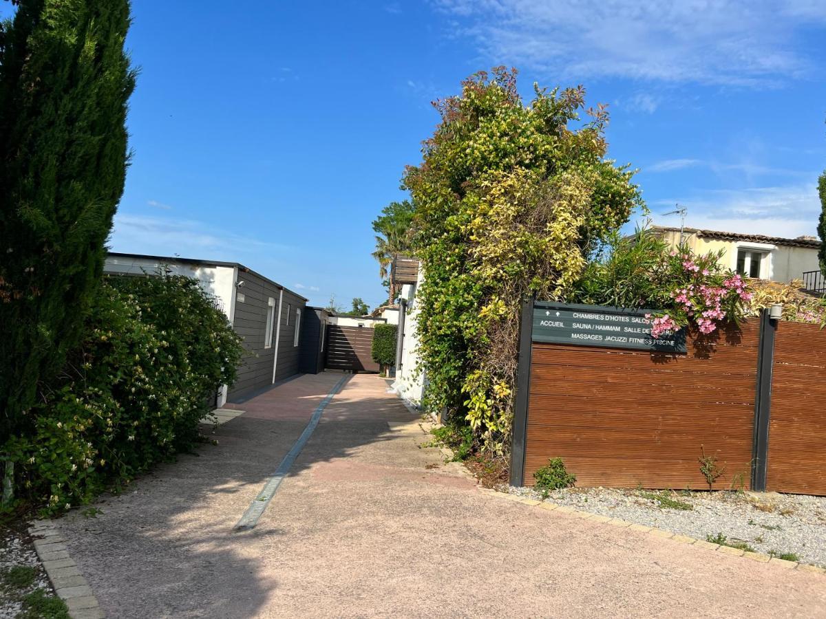 Mas La Farelle Gite, Fitness & Salle De Jeux Gratuite & Spa En Supplement Nîmes Buitenkant foto